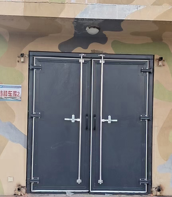 疏附工业平开门