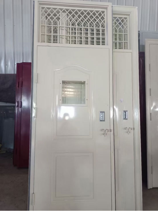 疏附学校教室门